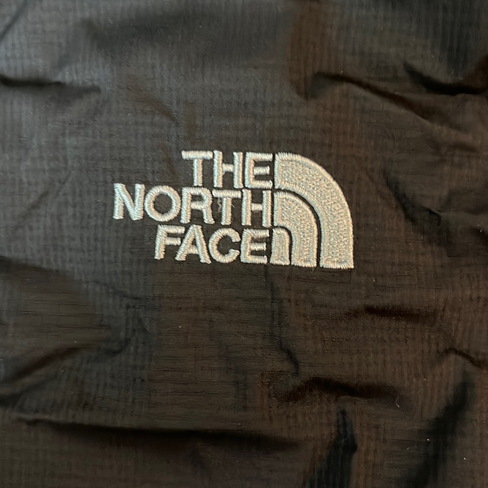 The North Face Women’s Venture 2 Waterproof Hooded Rain Jacket - Picture 4 of 7